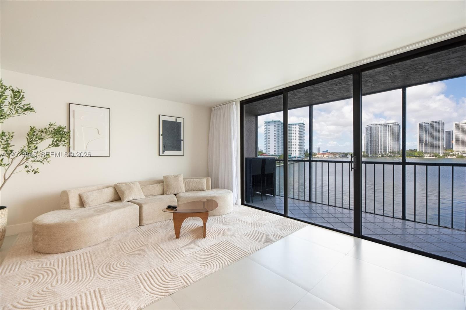 17500 N Bay Rd # S405, Sunny Isles Beach, FL 33160 — zdjęcie 2