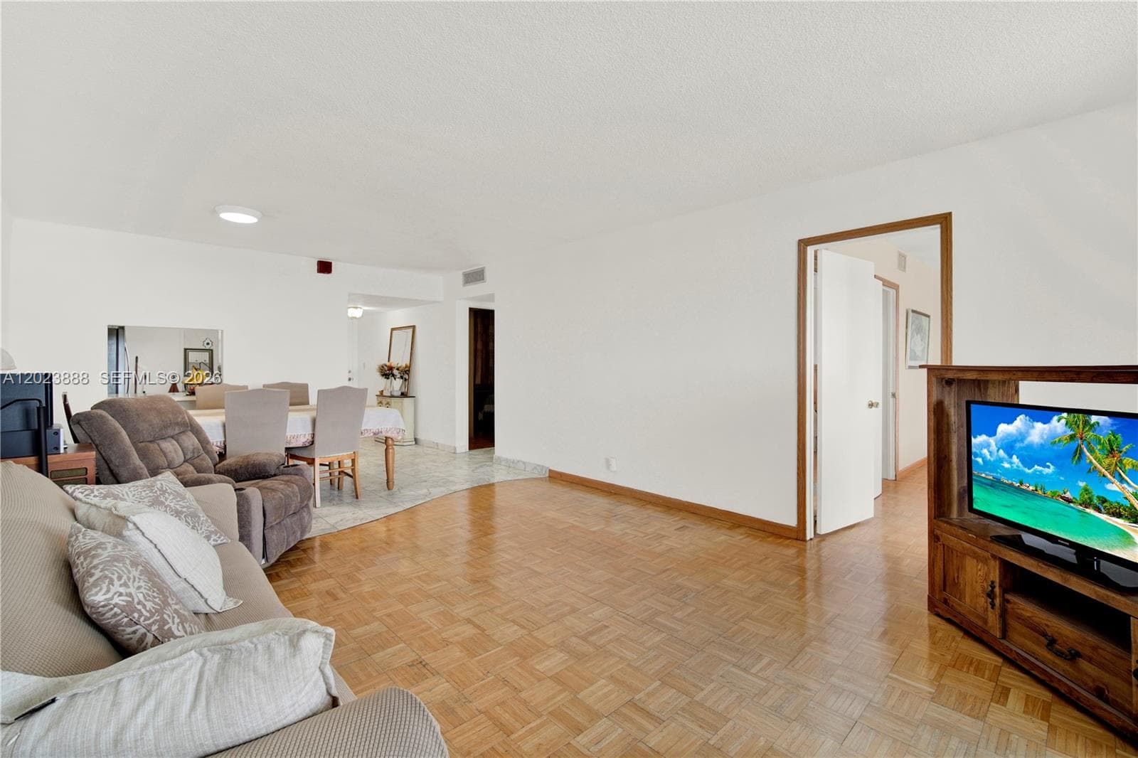 1401 NE Miami Gardens Dr # 889, Miami, FL 33179 — zdjęcie 5