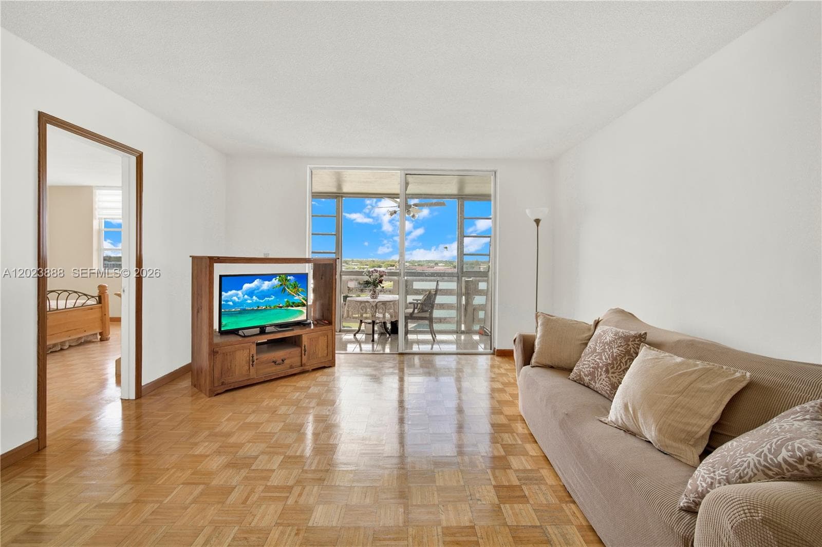 1401 NE Miami Gardens Dr # 889, Miami, FL 33179 — zdjęcie 4