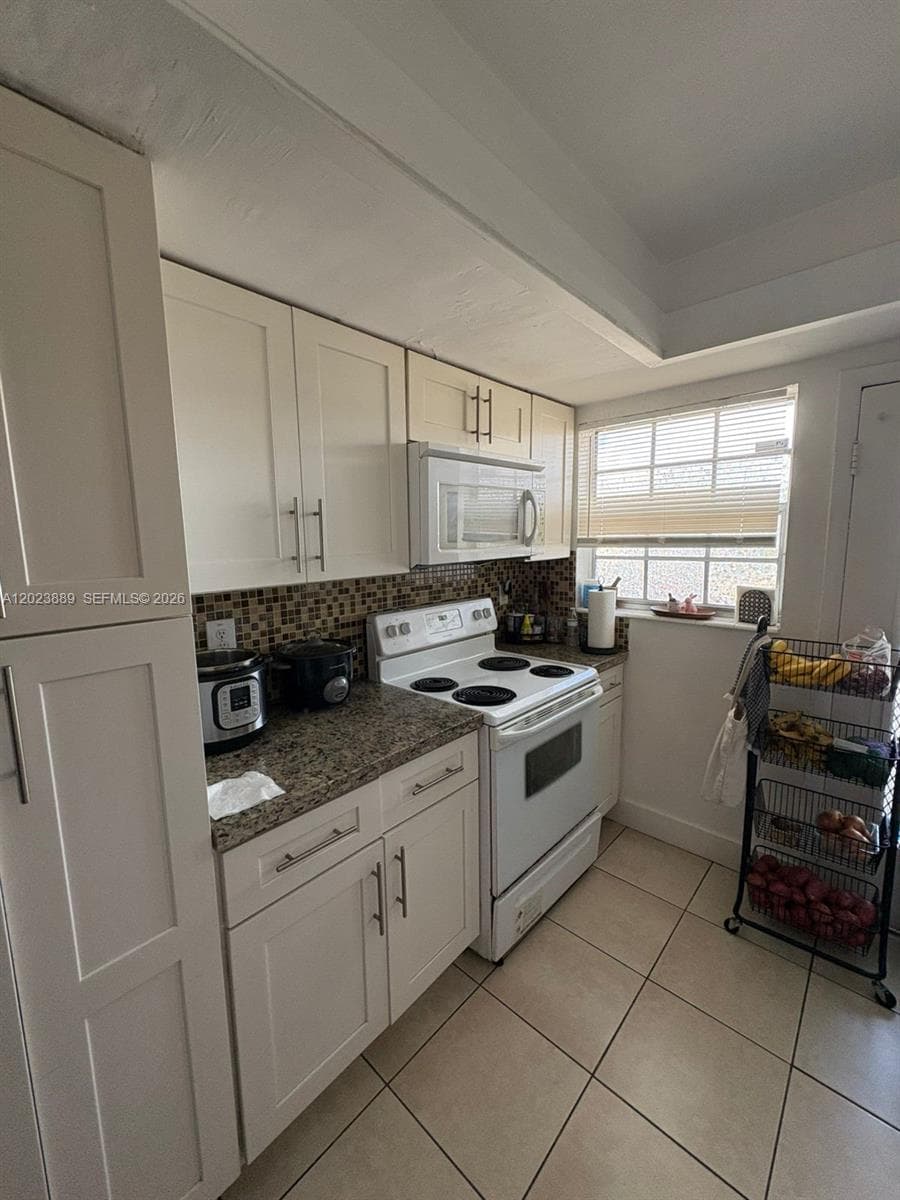 11840 NE 19th Dr # 14, North Miami, FL 33181 — zdjęcie 2