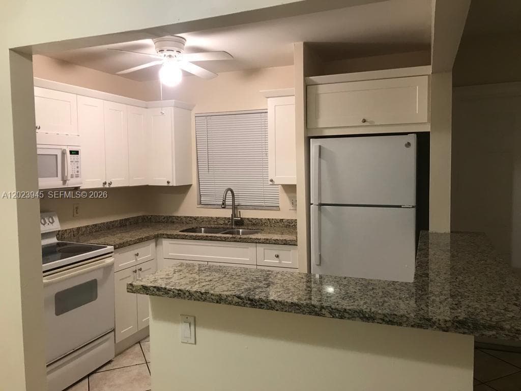 7910 Taft St # 214, Pembroke Pines, FL 33024 — zdjęcie 3