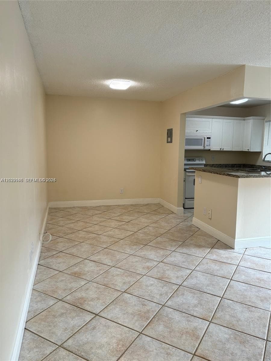 7910 Taft St # 214, Pembroke Pines, FL 33024 — zdjęcie 5
