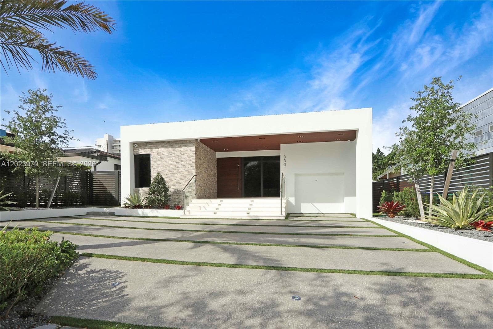 330 SW 19th Rd, Miami, FL 33129 — zdjęcie 2