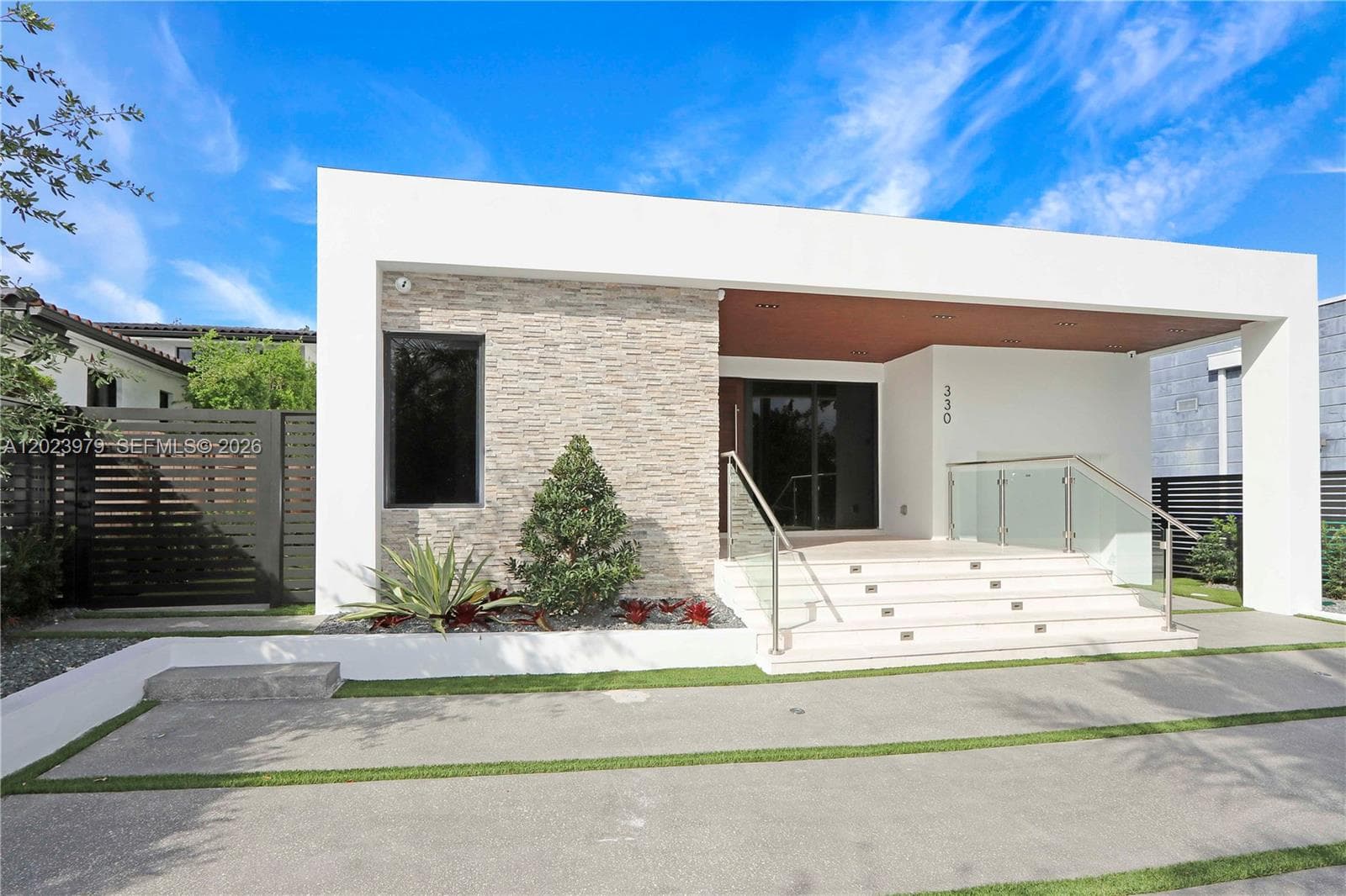 330 SW 19th Rd, Miami, FL 33129 — zdjęcie 3