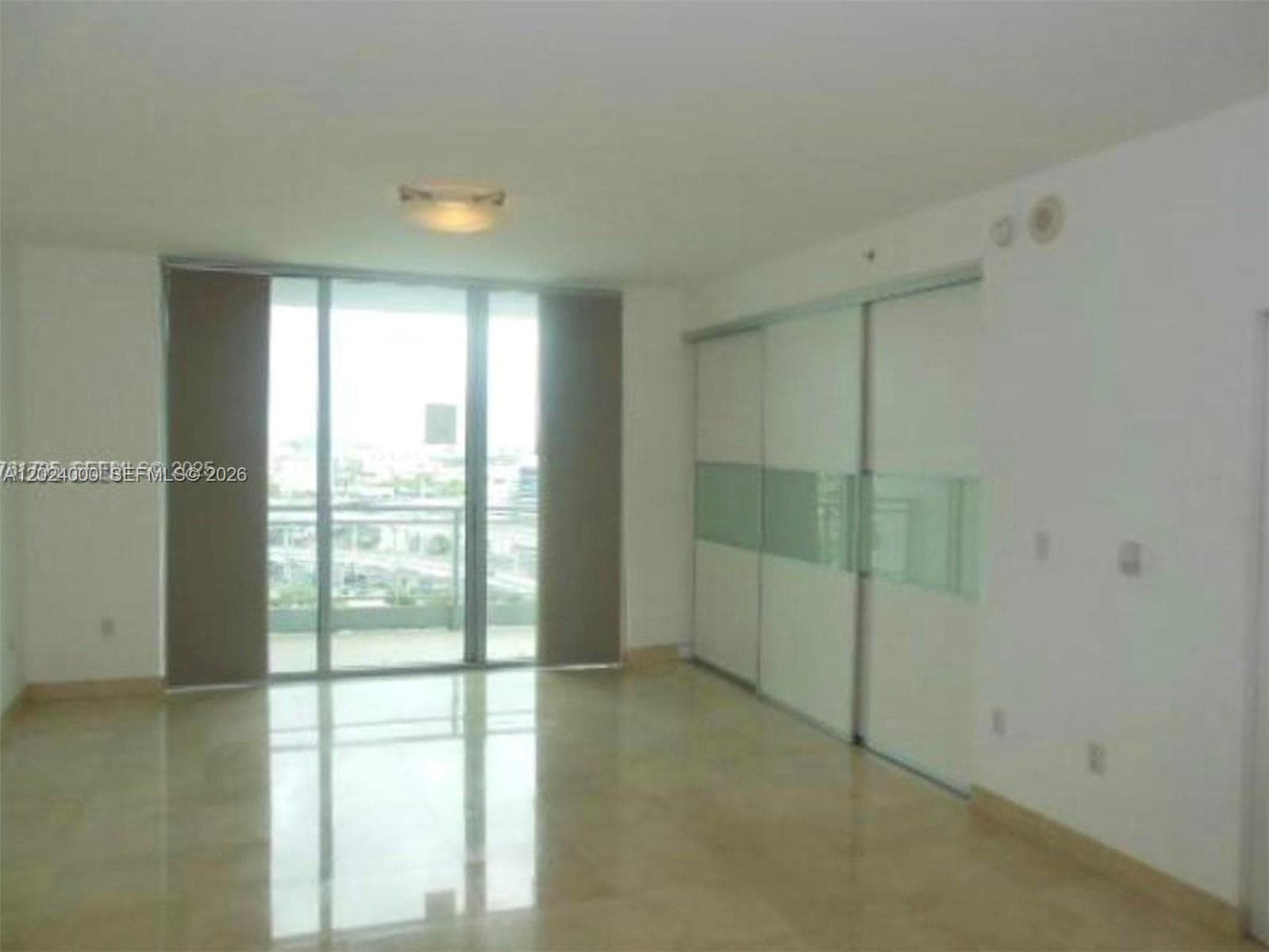 90 SW 3rd St # 1811, Miami, FL 33130 — zdjęcie 2
