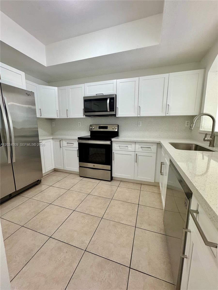 8936 W Flagler St # 201, Miami, FL 33174 — zdjęcie 2