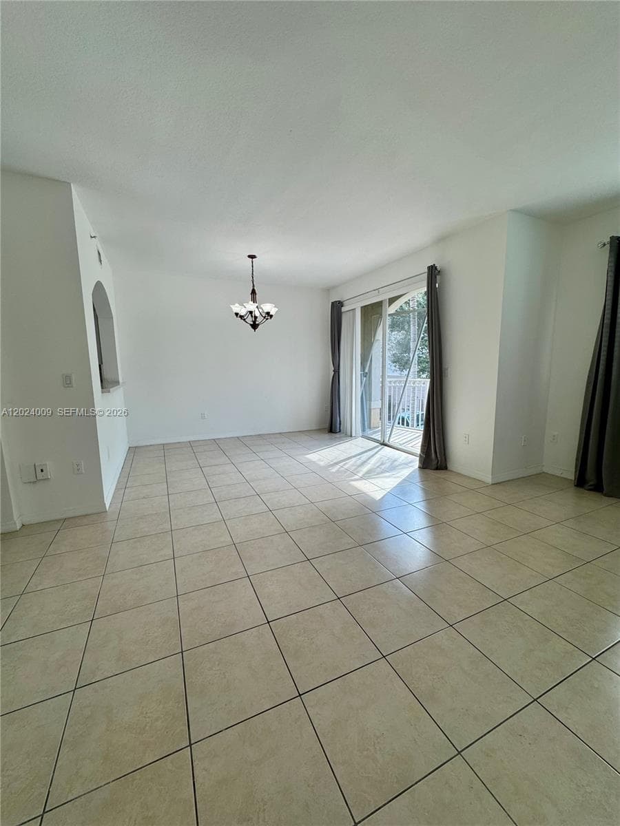 8936 W Flagler St # 201, Miami, FL 33174 — zdjęcie 5