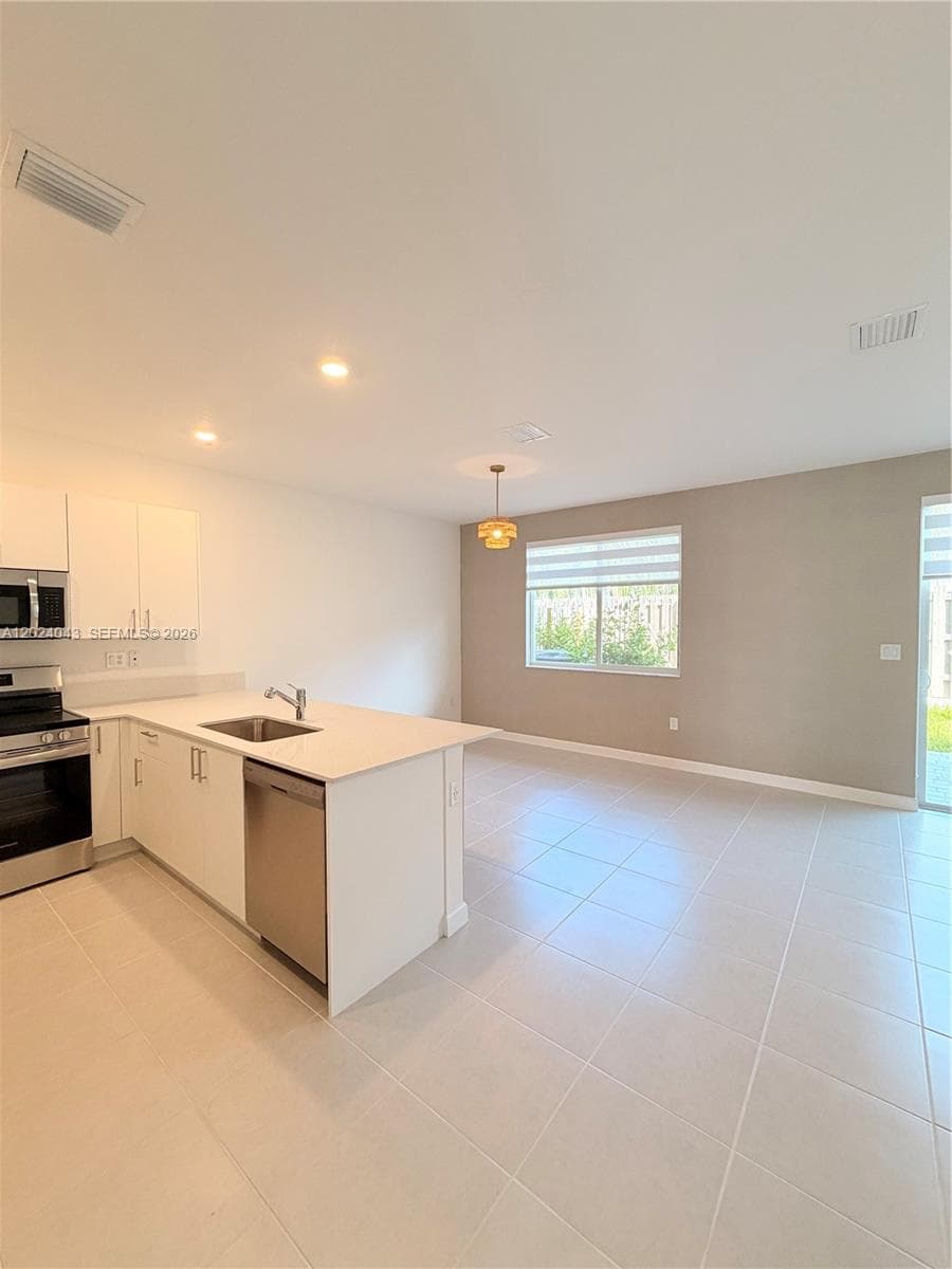 663 SE 13th St Cir # ., Homestead, FL 33034 — zdjęcie 4