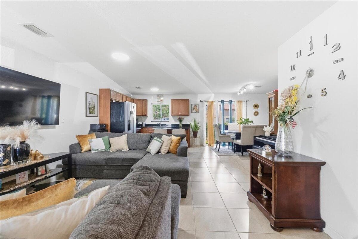 1340 SW 53rd Avenue, North Lauderdale, FL 33068 — zdjęcie 2