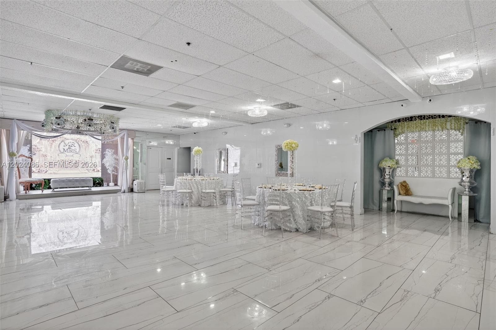 Established Banquet Hall in Cutler Bay, Cutler Bay, FL 33157 — zdjęcie 4
