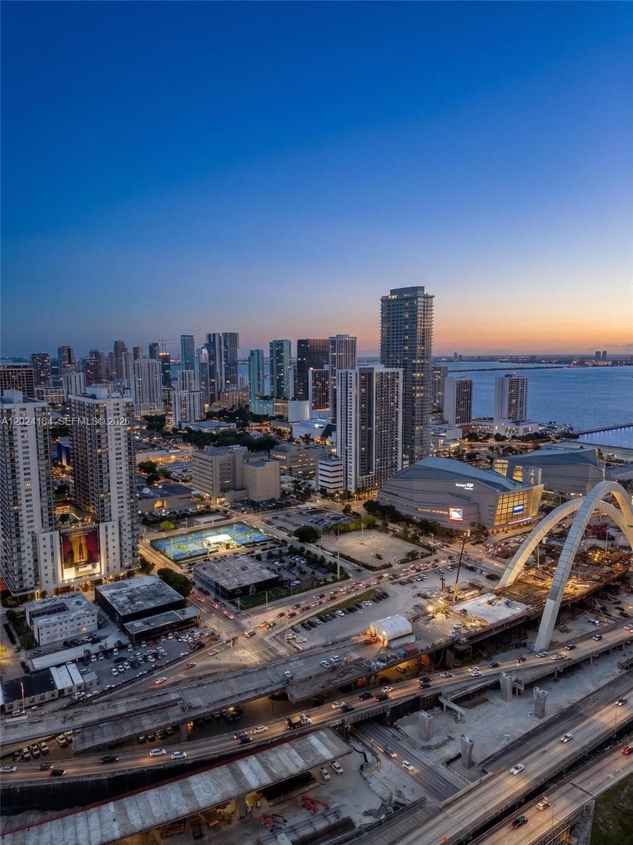 20 NE 11 St # 2601, Miami, FL 33132 — zdjęcie 2