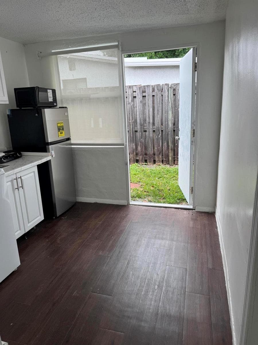 6963 SW 19th Street N, North Lauderdale, FL 33068 — zdjęcie 4