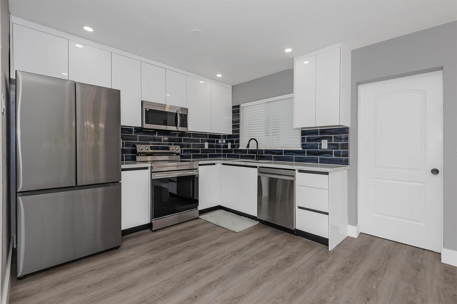 2733 NE 6th Avenue, Wilton Manors, FL 33334 — zdjęcie 2