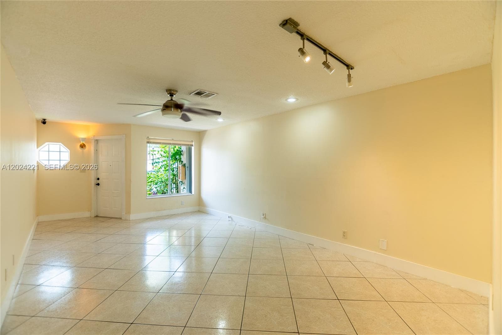 9803 NW 37th St, Sunrise, FL 33351 — zdjęcie 5