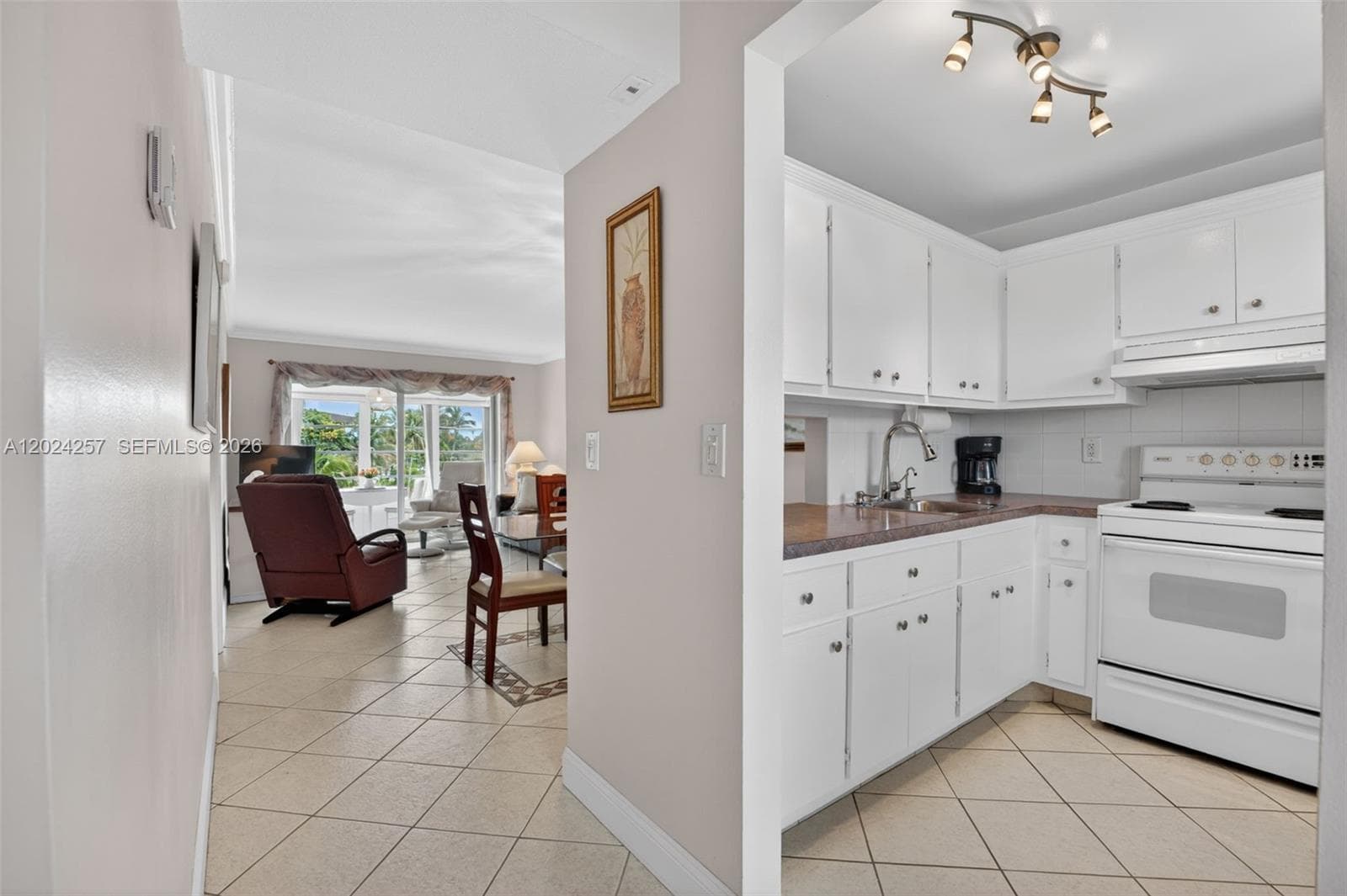 2800 NW 47th Ter # 303B, Lauderdale Lakes, FL 33313 — zdjęcie 2