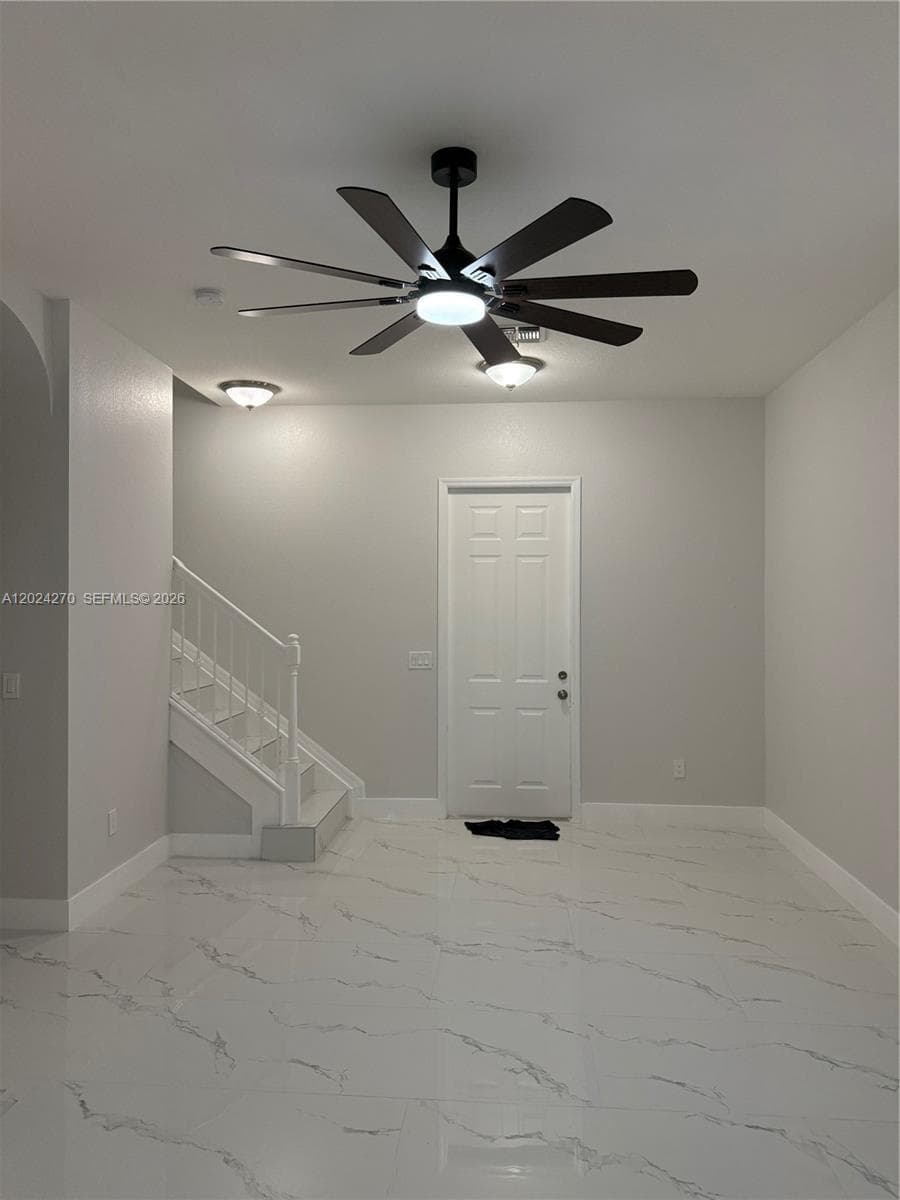 9135 Leatherwood Loop, Lehigh Acres, FL 33936 — zdjęcie 4