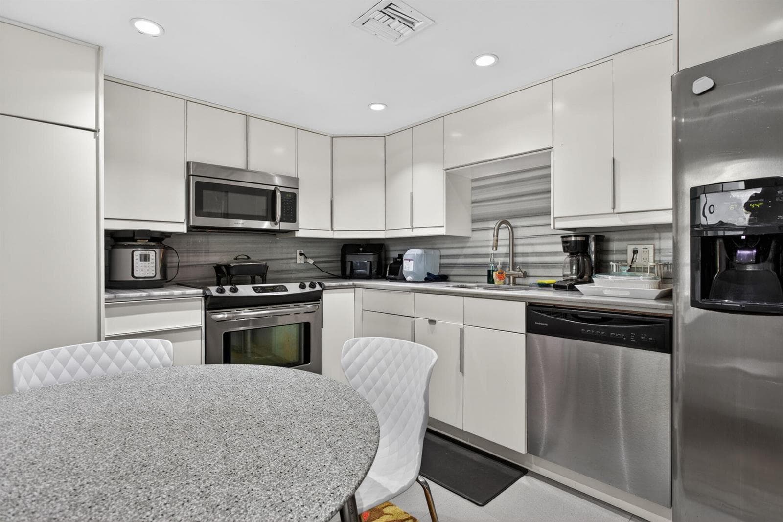 901 W Cypress Lane # 103, Pompano Beach, FL 33069 — zdjęcie 5
