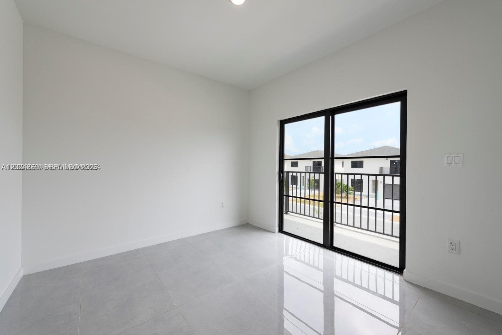 1327 NW 2nd Ln, Florida City, FL 33034 — zdjęcie 5