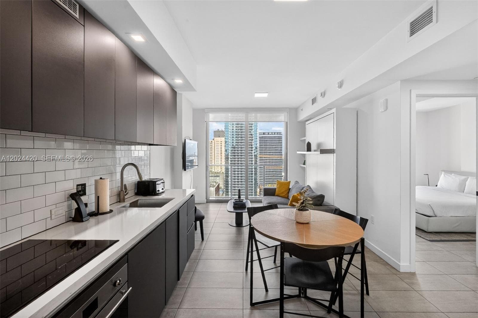 227 NE 2nd St # 2805, Miami, FL 33132 — zdjęcie 5