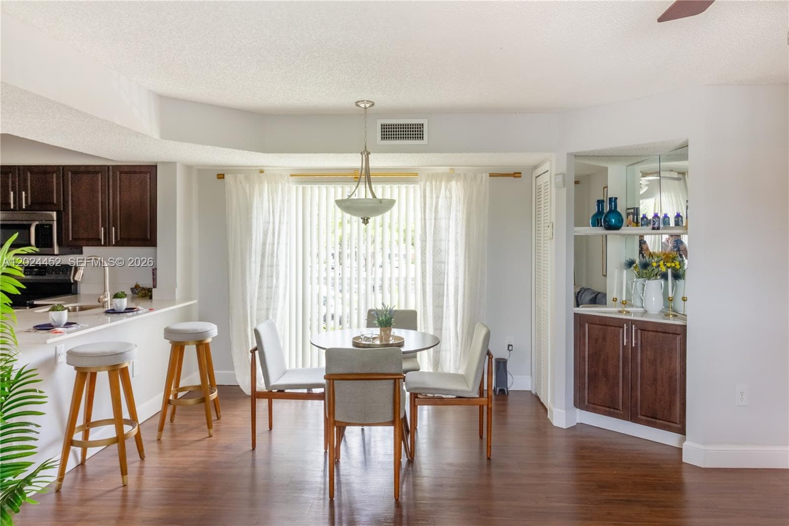 17230 NW 64th Ave # #, Miami Lakes, FL 33015 — zdjęcie 2