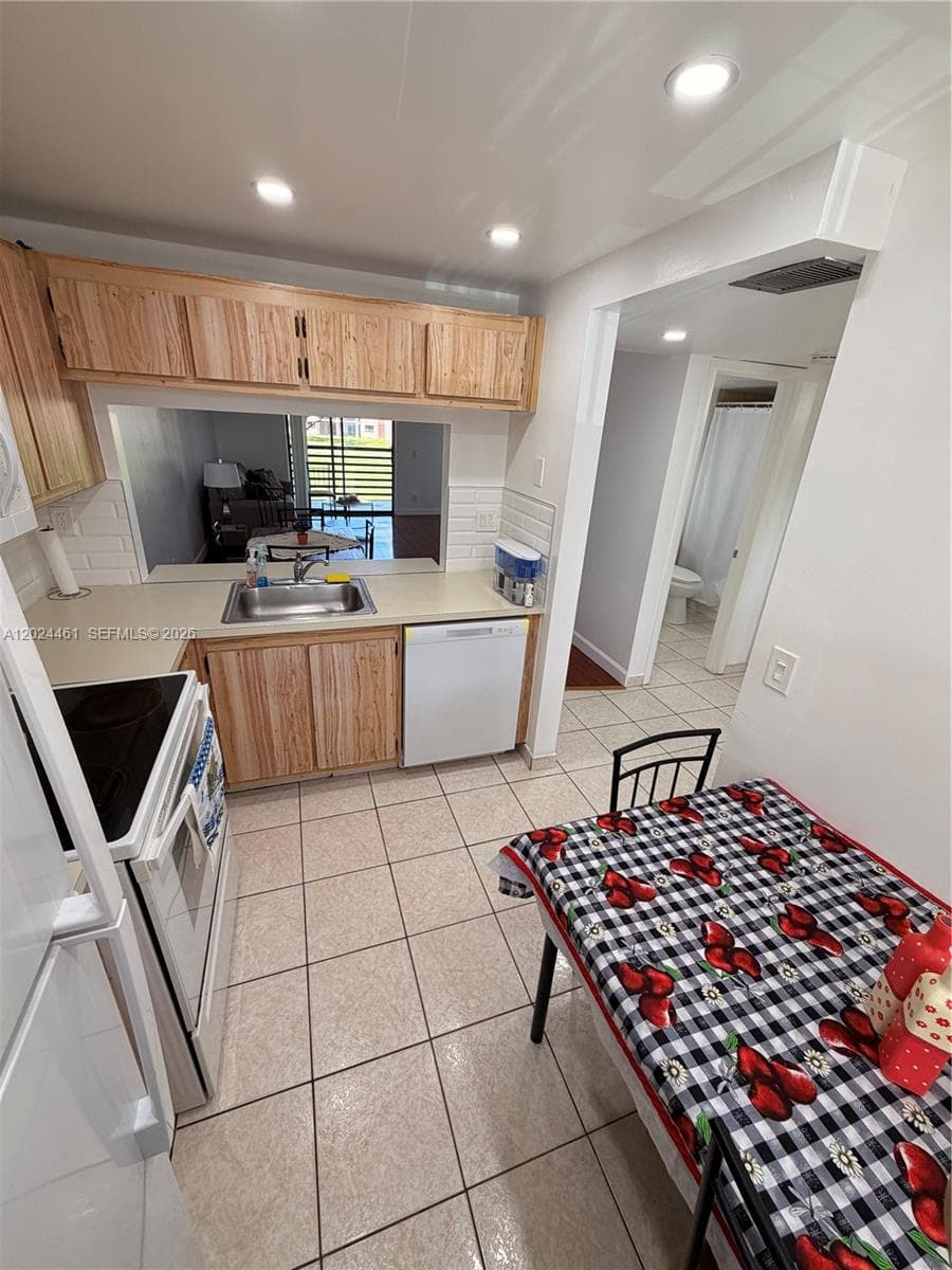2793 NW 104th Ave # 204, Sunrise, FL 33322 — zdjęcie 5