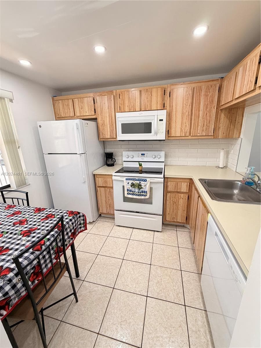 2793 NW 104th Ave # 204, Sunrise, FL 33322 — zdjęcie 4