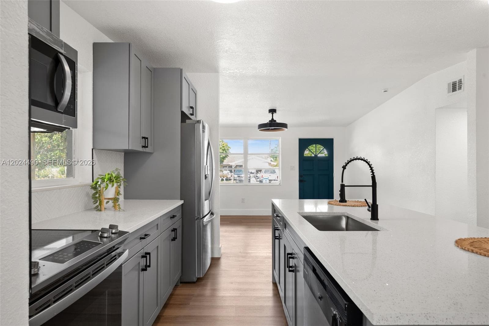 9596 Groveland St, Other City - In The State Of Florida, FL 33772 — zdjęcie 2