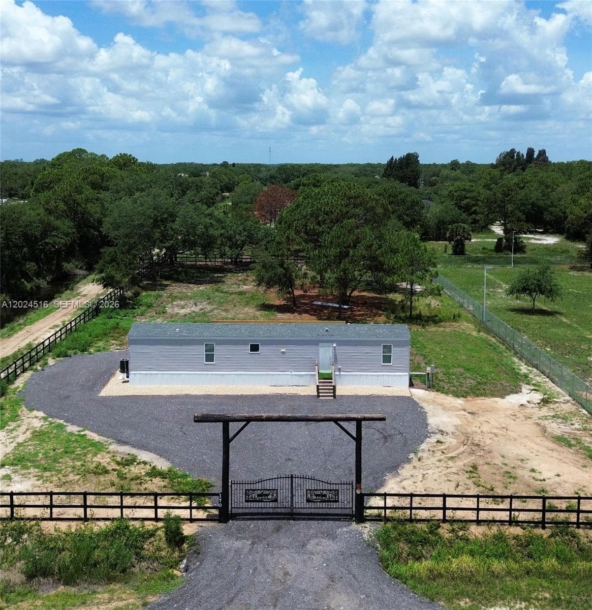 170 S Jinete St, Clewiston, FL 33440 — zdjęcie 2