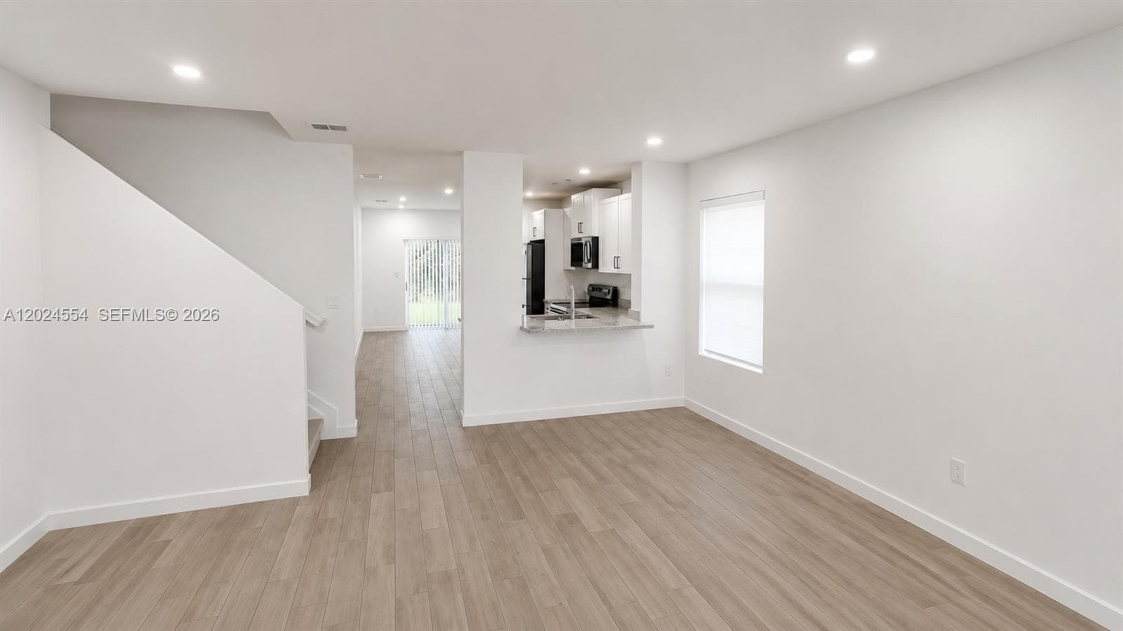 619 NE 4th St, Florida City, FL 33034 — zdjęcie 3