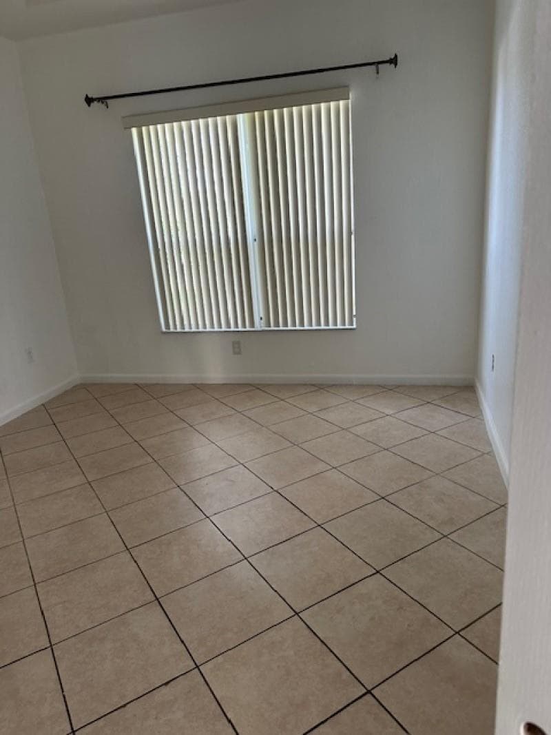 1056 NE 39th Avenue, Homestead, FL 33033 — zdjęcie 5