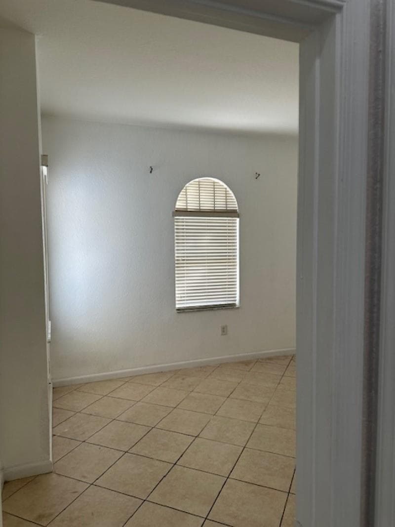 1056 NE 39th Avenue, Homestead, FL 33033 — zdjęcie 4