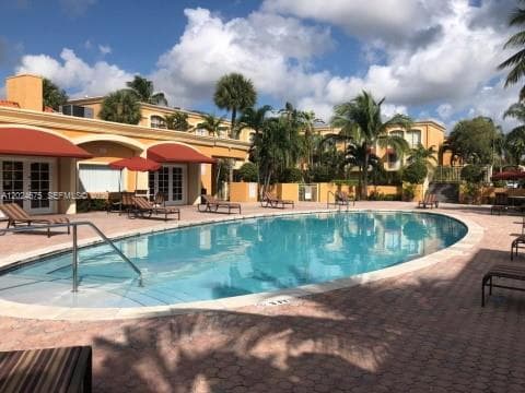 18111 NW 68th Ave # F203, Hialeah, FL 33015 — zdjęcie 2