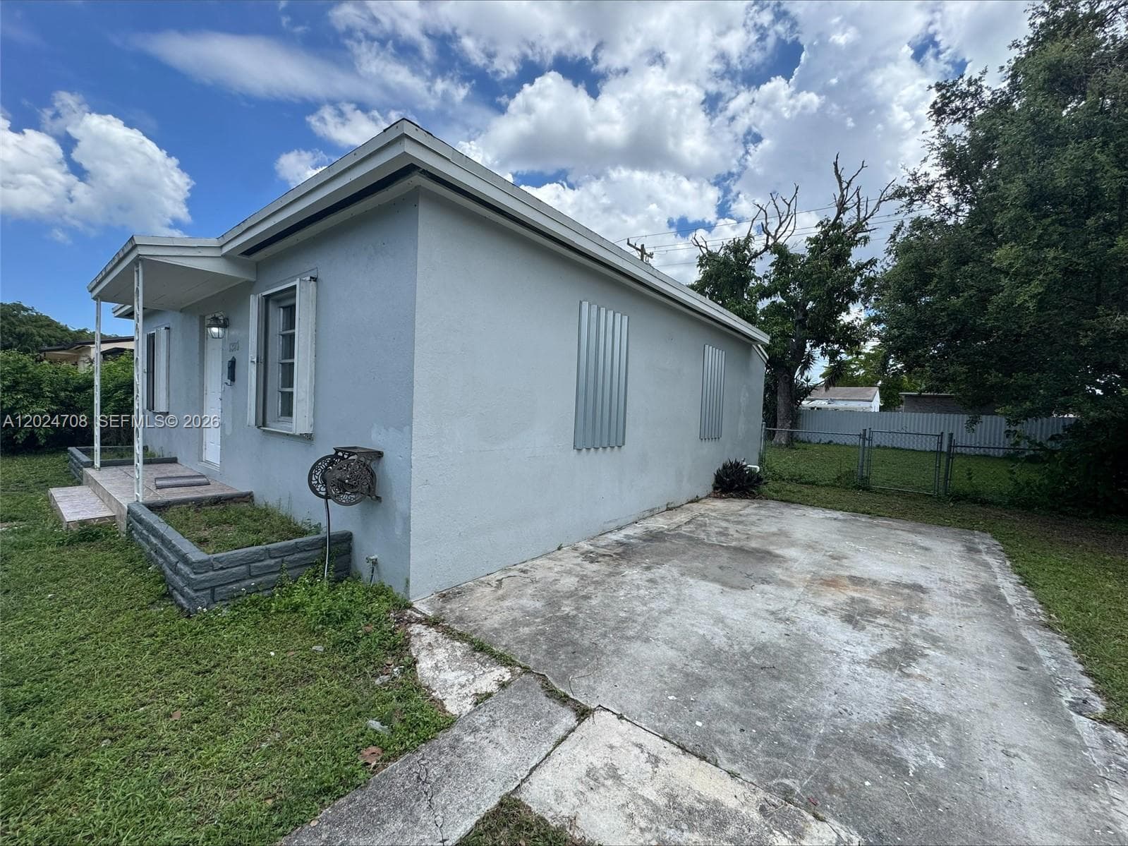 1320 NW 87th St, Miami, FL 33147 — zdjęcie 2
