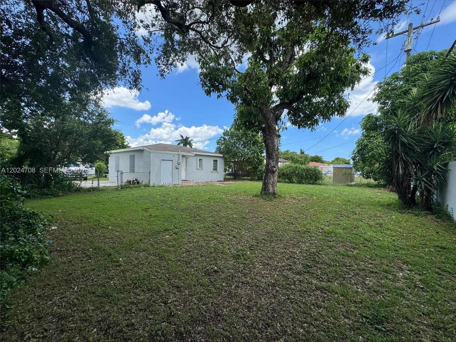 1320 NW 87th St, Miami, FL 33147 — zdjęcie 3