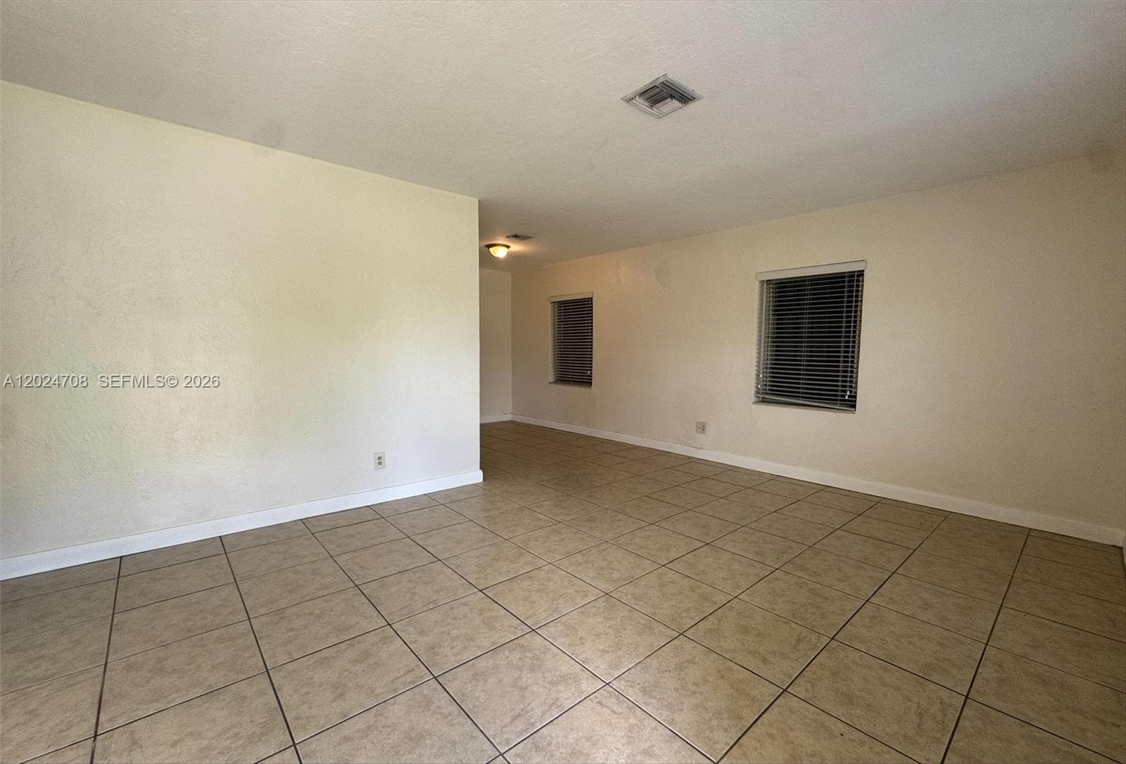 1320 NW 87th St, Miami, FL 33147 — zdjęcie 4