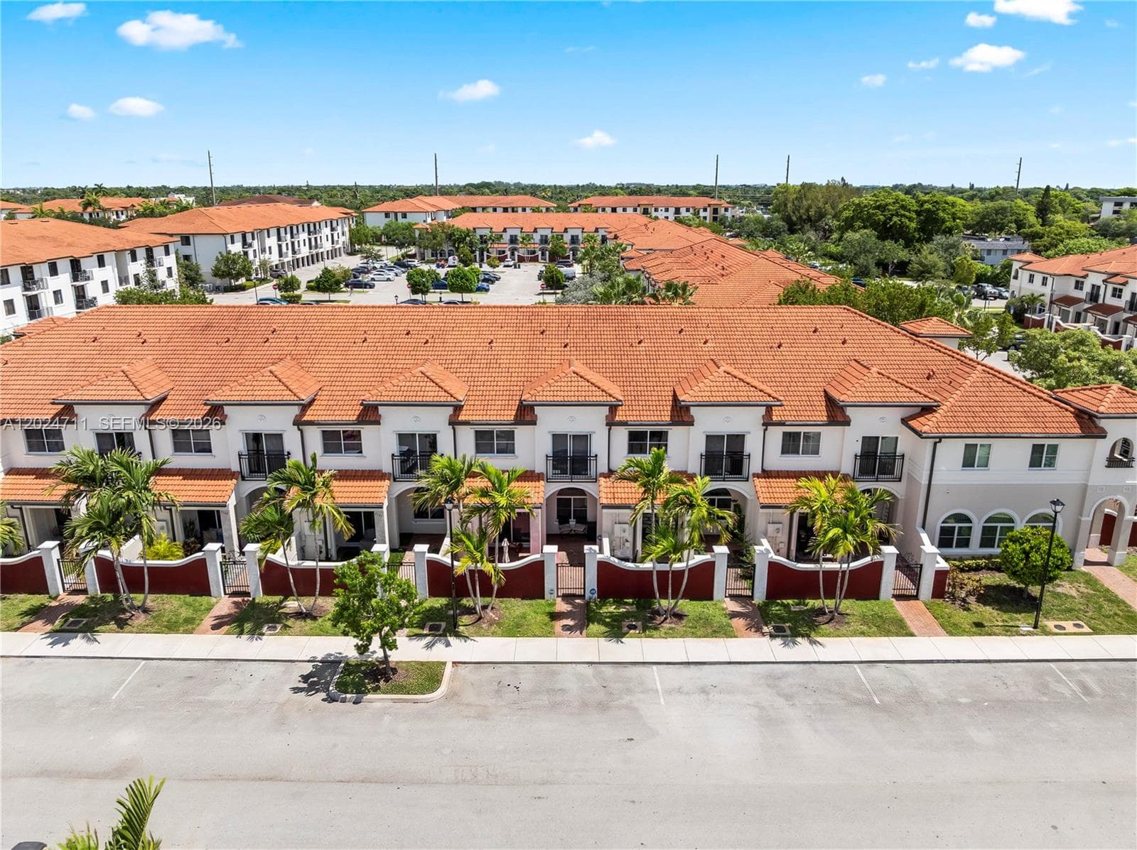 3535 NW 29th Ct, Lauderdale Lakes, FL 33311 — zdjęcie 3