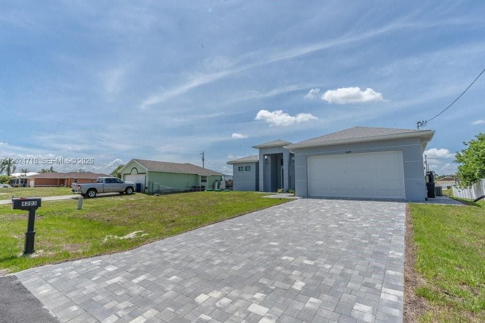 4203 11th St. W, Other City - In The State Of Florida, FL 33971 — zdjęcie 2