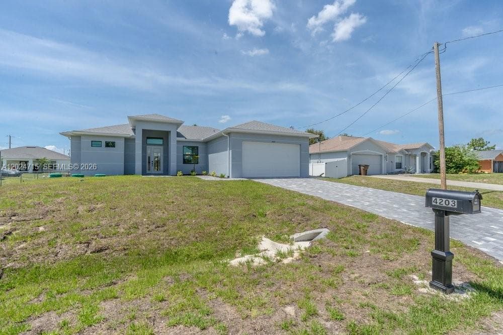 4203 11th St. W, Other City - In The State Of Florida, FL 33971 — zdjęcie 3