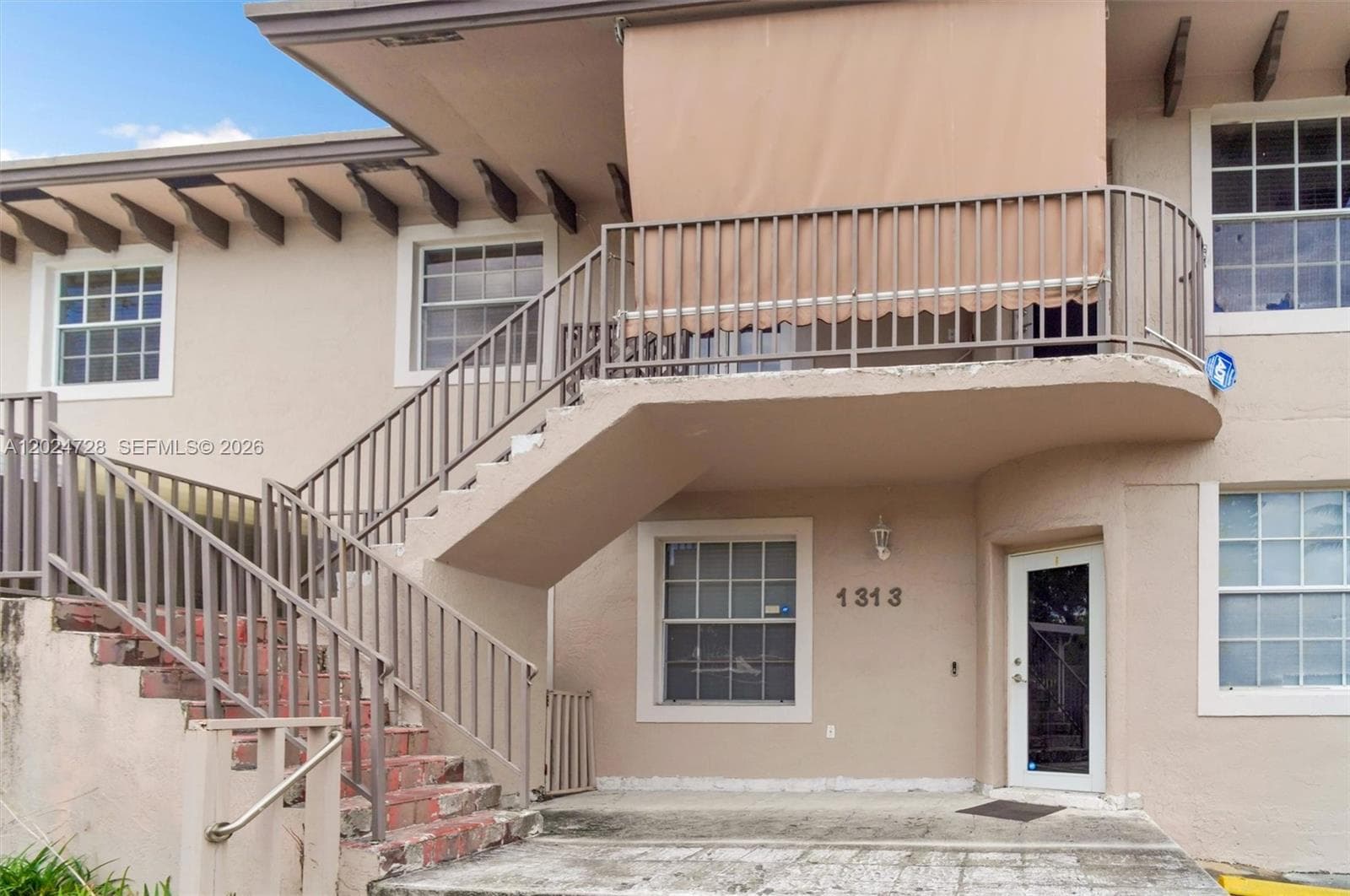 1313 SW 24th Ave, Miami, FL 33145 — zdjęcie 3