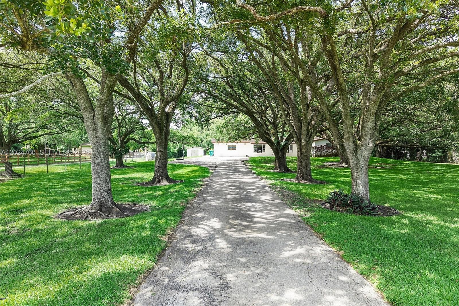 13821 Mustang Trl, Southwest Ranches, FL 33330 — zdjęcie 3