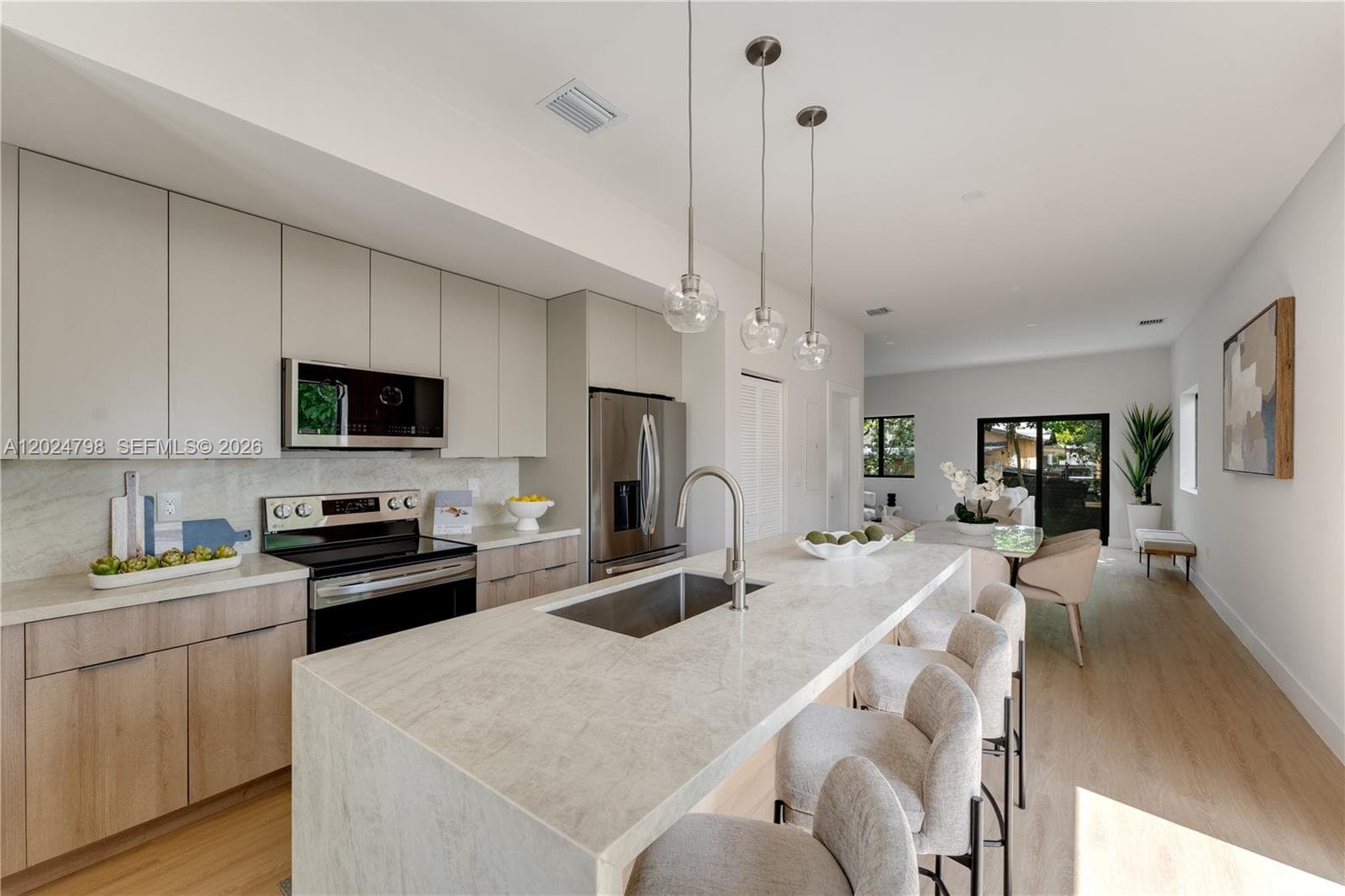 1917 NW 17 ST # A, Miami, FL 33125 — zdjęcie 5
