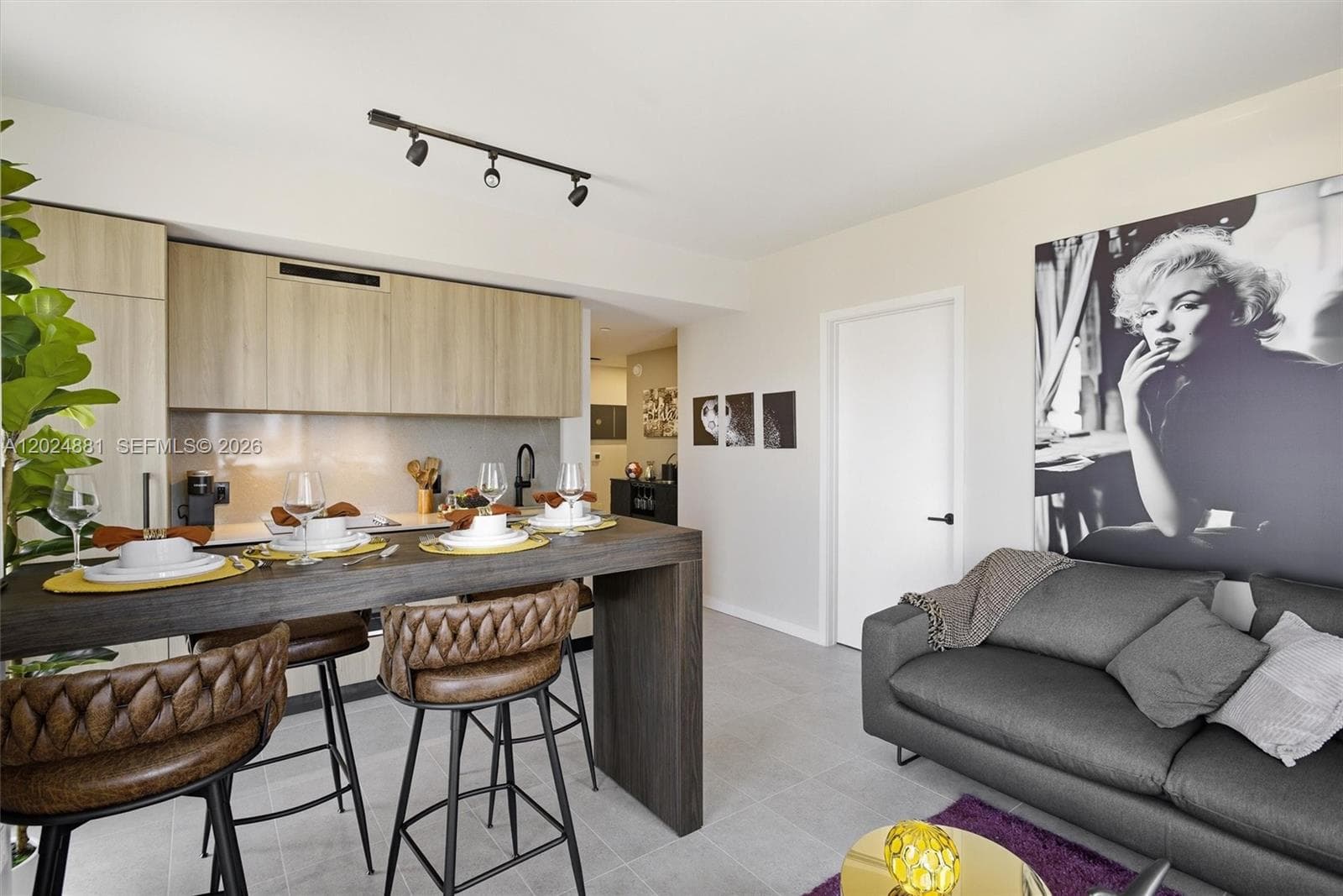 121 NE 5th St # 1712, Miami, FL 33132 — zdjęcie 3