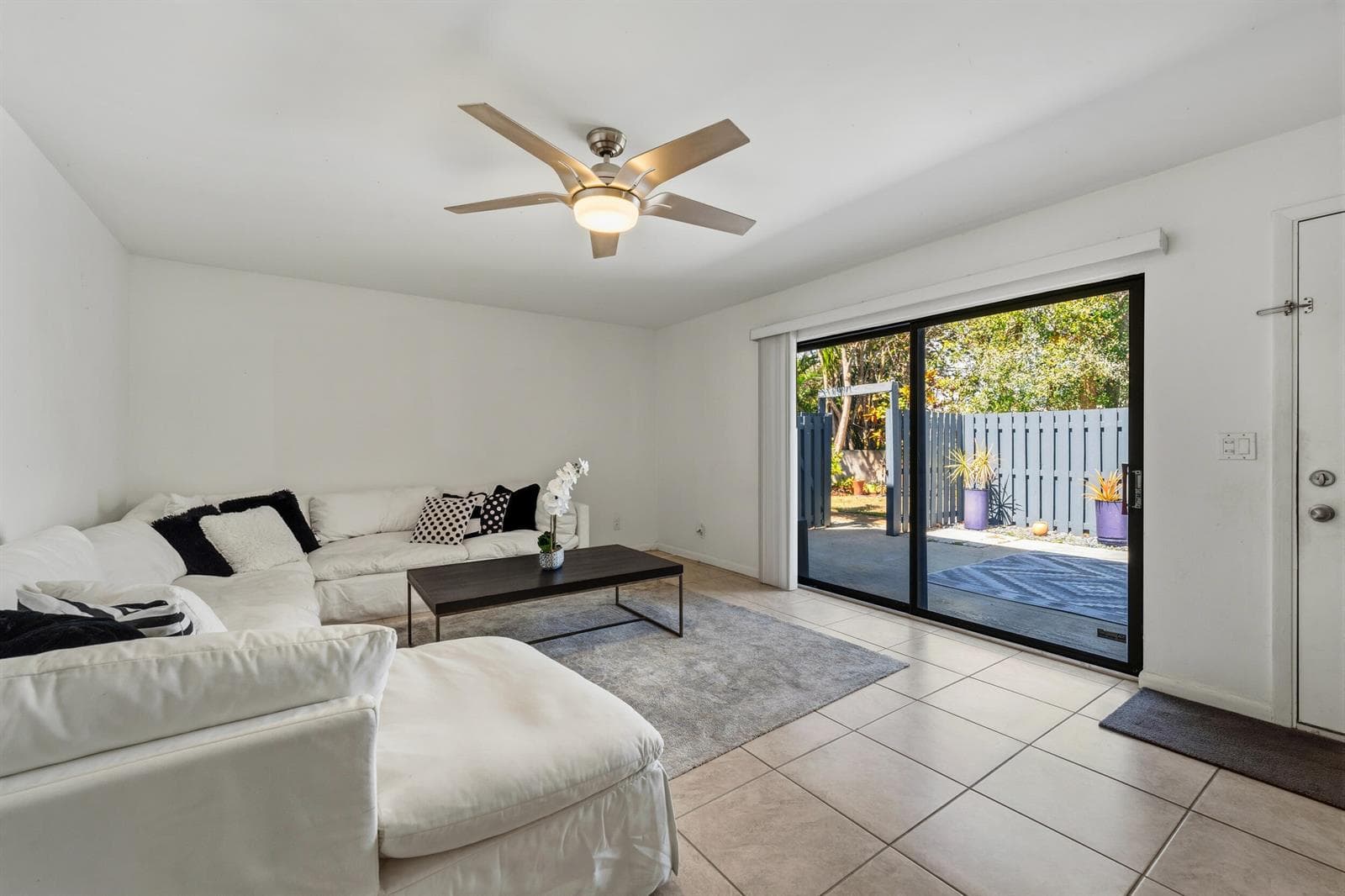 3852 Jefferson Street, Stuart, FL 34997 — zdjęcie 4