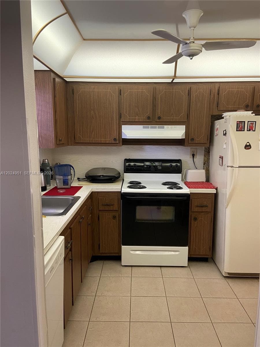 9581 Sunrise Lakes Blvd # 202, Sunrise, FL 33322 — zdjęcie 4