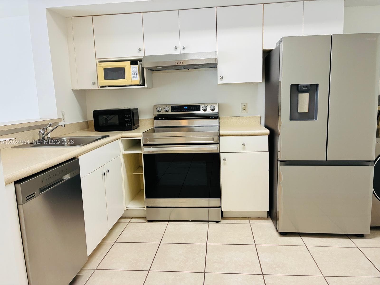 5085 NW 7th St # 909, Miami, FL 33126 — zdjęcie 4