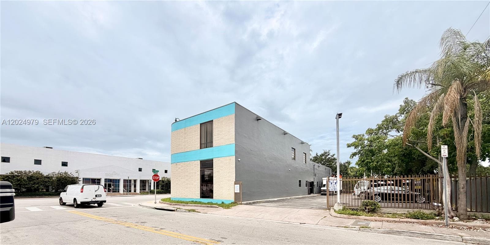 3080 SW 8th St, Miami, FL 33135 — zdjęcie 4