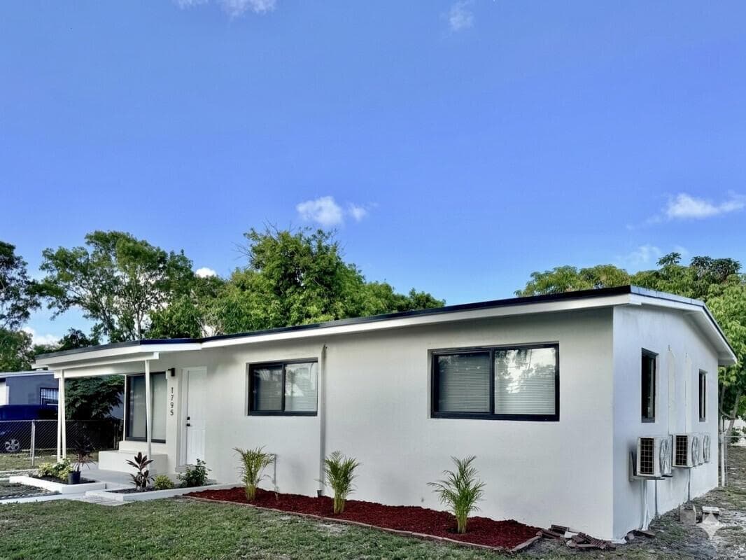 1795 Lauderdale Manor Drive, Fort Lauderdale, FL 33311 — zdjęcie 4