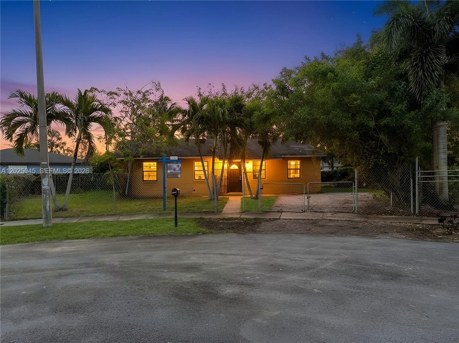 1664 SW 2nd Ct, Homestead, FL 33030 — zdjęcie 2