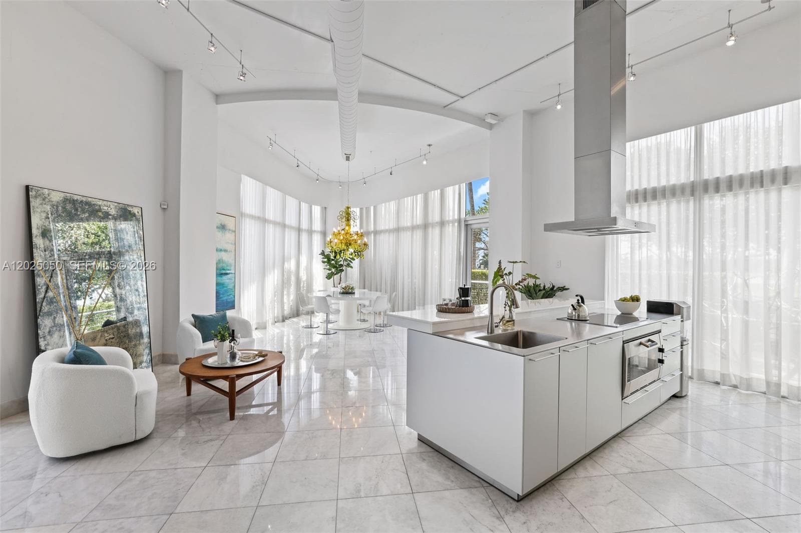 2001 Meridian Ave # 101, Miami Beach, FL 33139 — zdjęcie 2