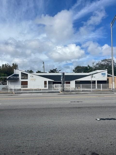 777 NE 79th St, Miami, FL 33138 — zdjęcie 2